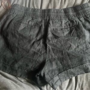 Athleta size 18 black linen shorts